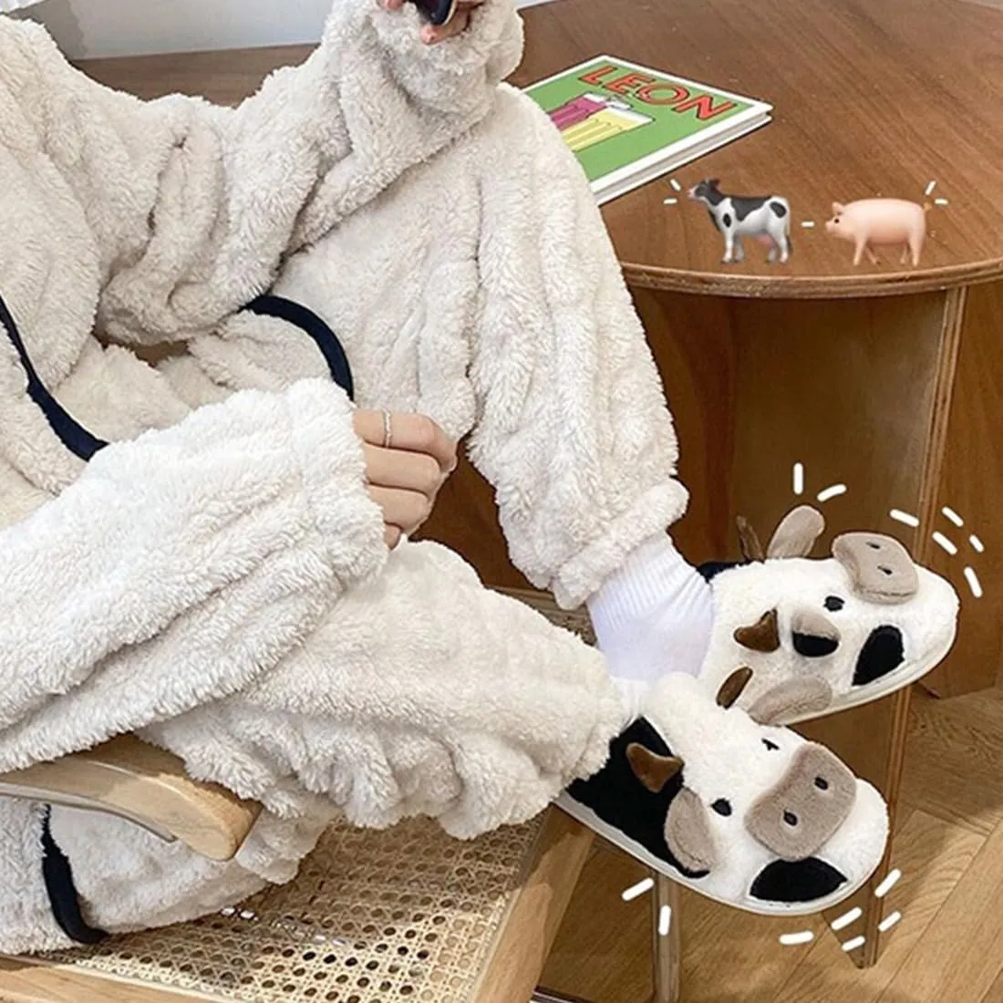 Adisputent Cow Slippers for Women Men Cartoon Animal Cotton Slippers Fuzzy Plush Cow Slides Winter Warm House Slippers