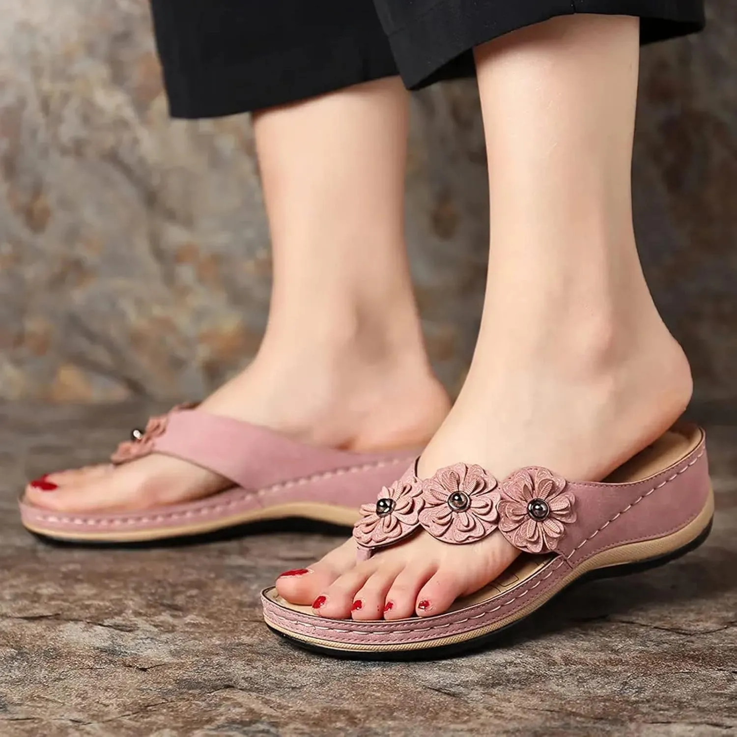 Eduavar Womens Sandals Dressy, Sandals Women Dressy Summer Beach Flip Flops Comfy Flat Sandals with Arch Support