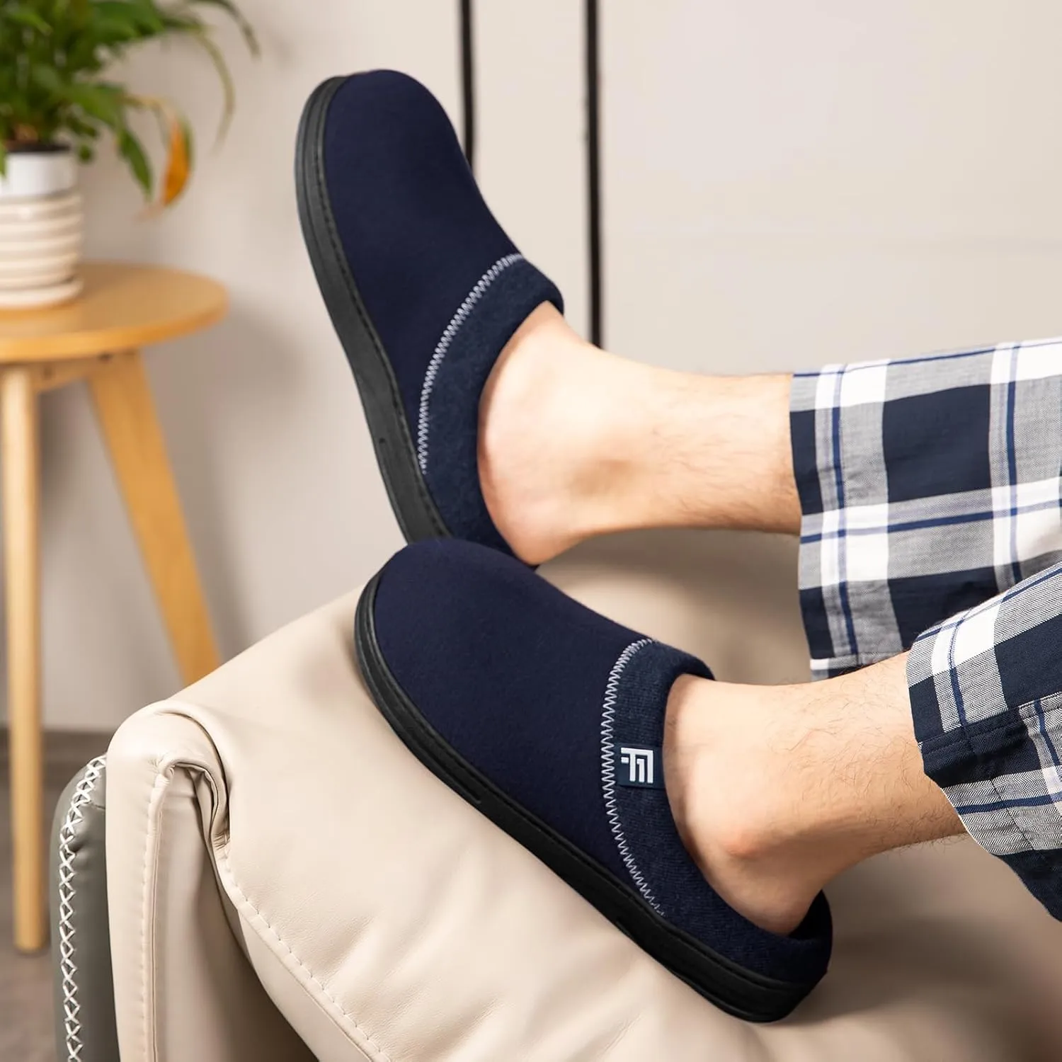FamilyFairy Men's Memory Foam House Slippers Warm Slip-On Bedroom Shoes