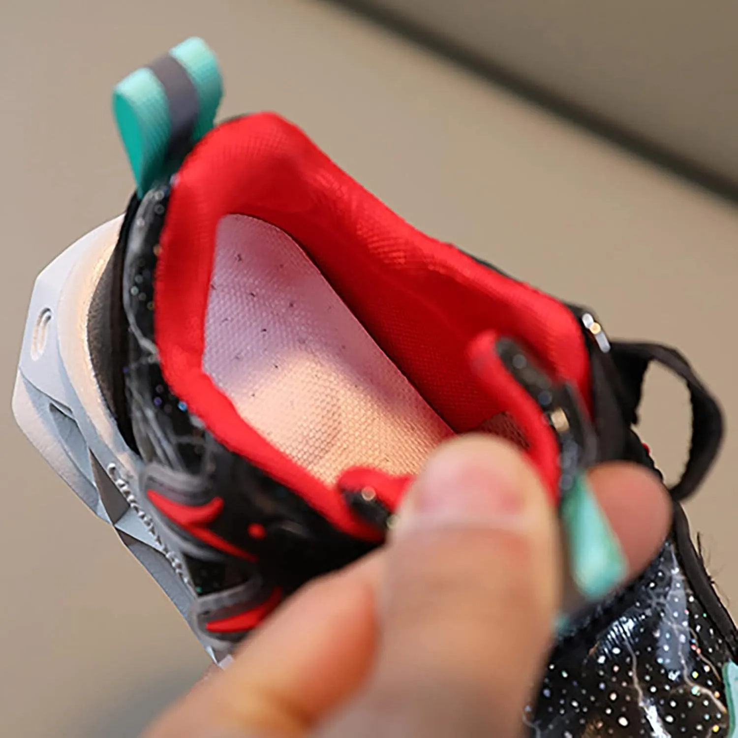 Kids LED Light Up Shoes for Boys Girls Cool Flashing Soft Sole Strap High-top Sneakers Child Unisex No Tie Shoes