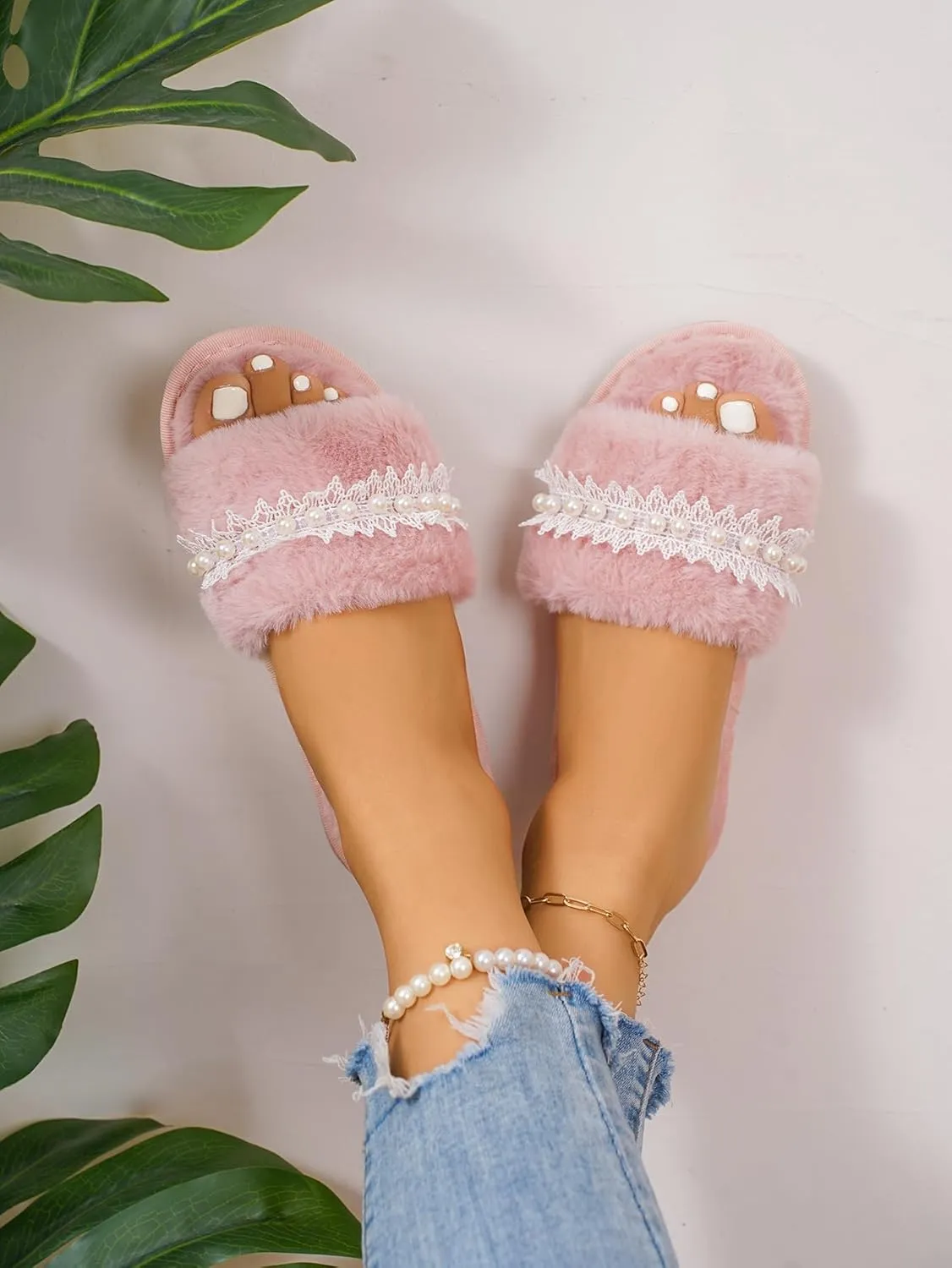 Verdusa Women's Pearls Open Toe Fuzzy House Slippers Faux Fur Bedroom Shoes